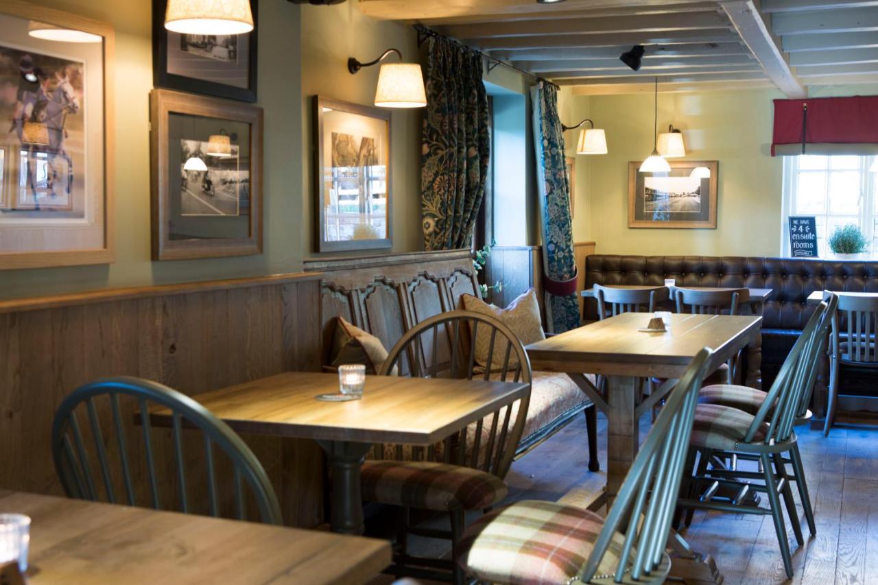 Red Lion Inn Little Budworth Exterior foto